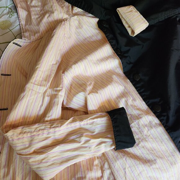 Reversible spring raincoat - Picture 3 of 5